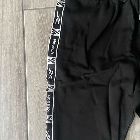 Reebok Men’s Training Essentials Tape Joggers Size: XLarge Color: Black/White - Picture 6 of 6
